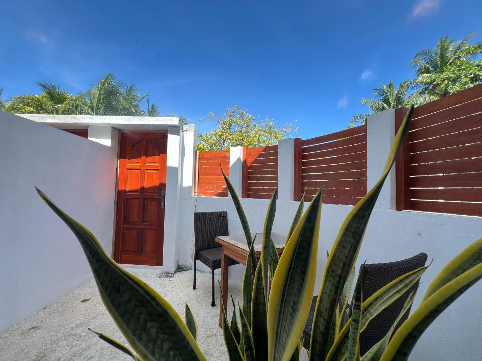 Hotel The Wave Dhigurah à Dhigurah  Extérieur photo